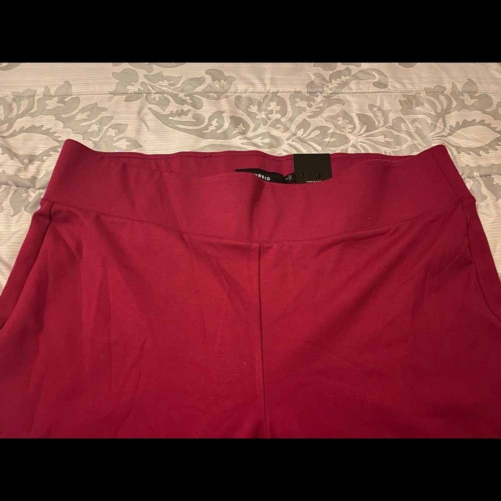 *NWT* Torrid Sz: 3 Maroon Pants